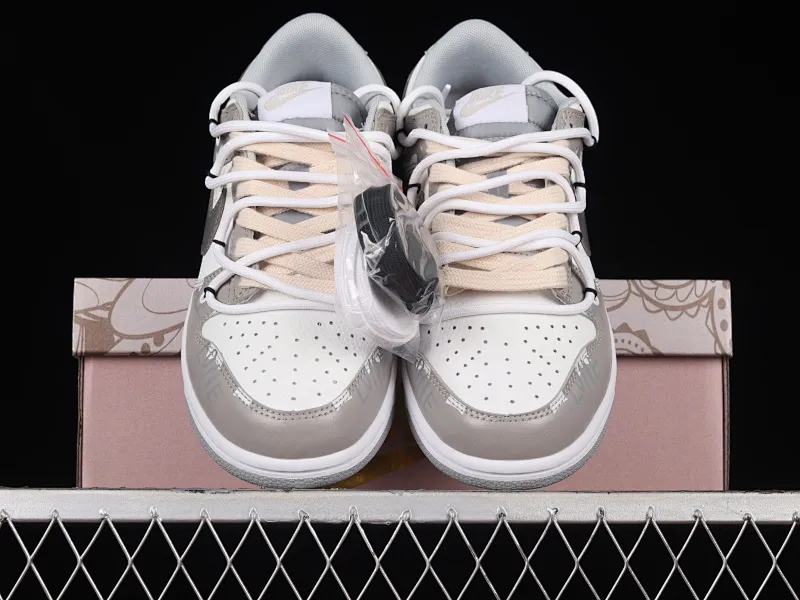 All categories Nk SB Dunk series Nk SB Dunk Low low-top sneakers Nk Dunk Low ESS customized version Panda Prank hip-hop theme low-top casual sneakers DJ6188-003